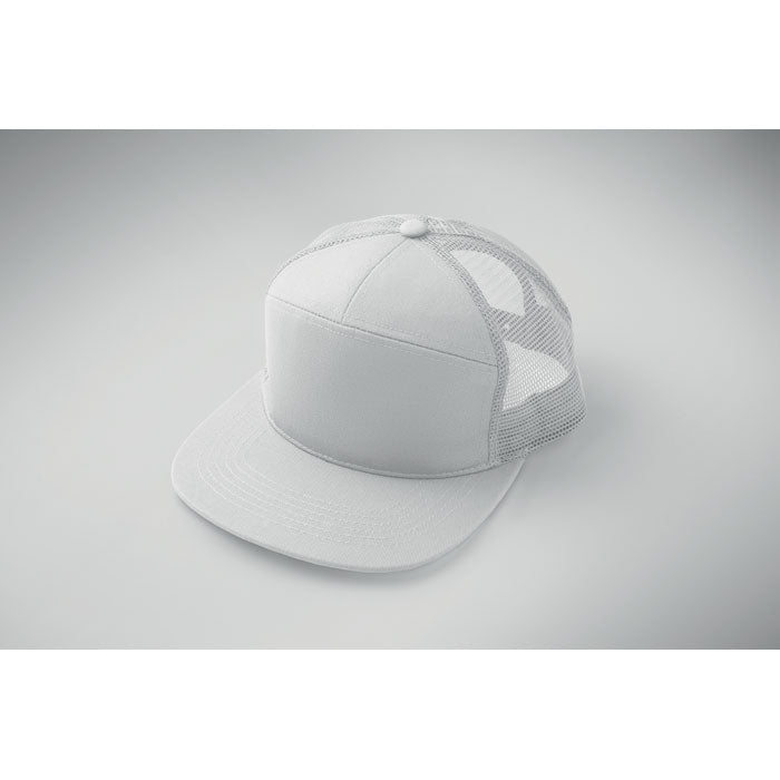 Bead, flat visor cap